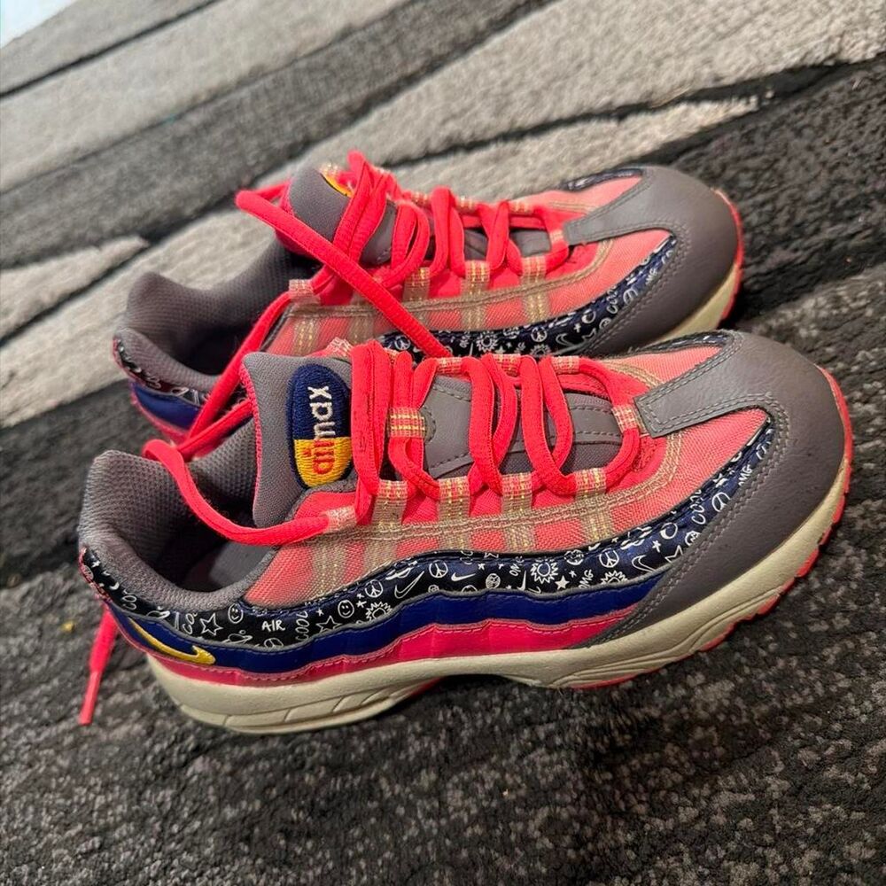 Nike girls sneakers